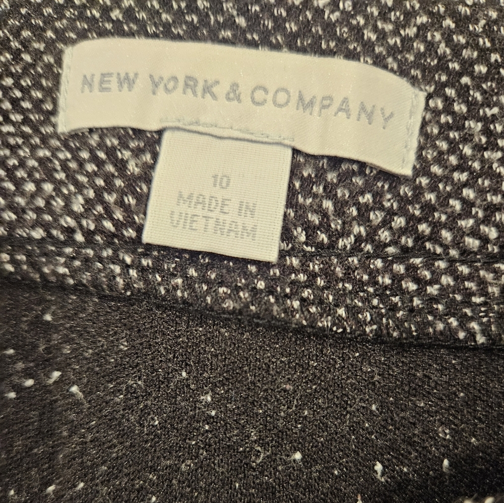 New York & Company Mini Skirt, Size 10 - Picture 4 of 4